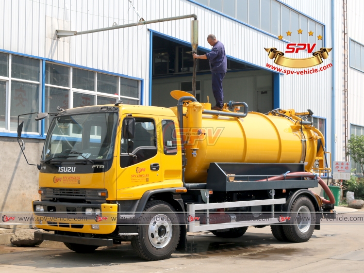 8,000 Litres Combined Vacuum Jet ISUZU - Water From Manhole 8,000 Litres Combined Vacuum Jet ISUZU - Water From Manhole